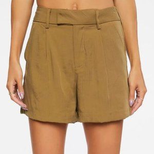Bundle of two high rise shorts